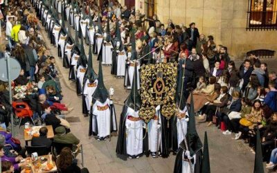 Larga procesión del Sant Enterrament que acabó a altas horas de la madrugada